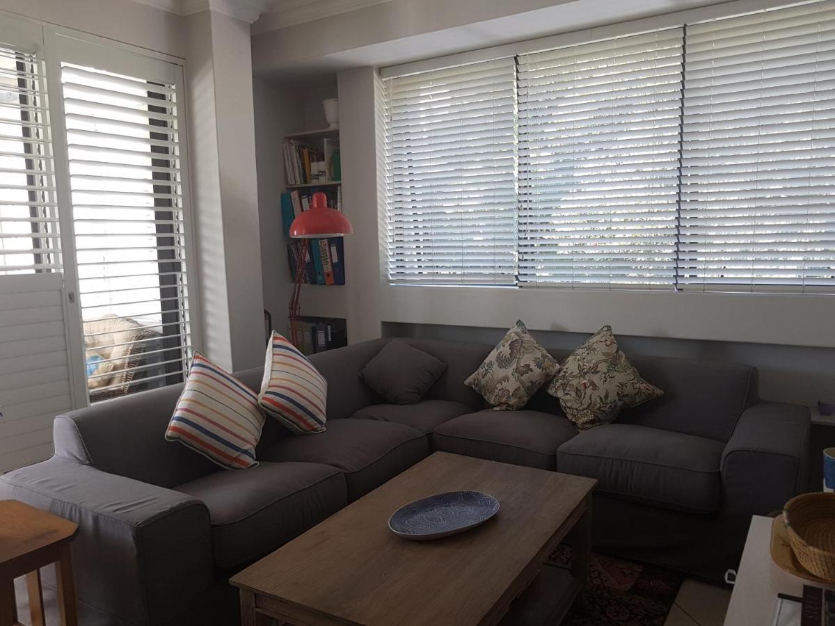 Modern, Centrally Located Dorp Street Apartment Stellenbosch Exteriör bild