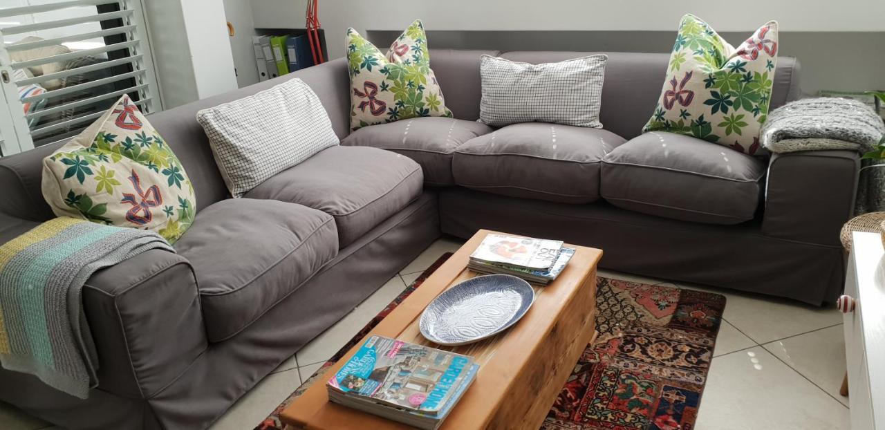 Modern, Centrally Located Dorp Street Apartment Stellenbosch Exteriör bild